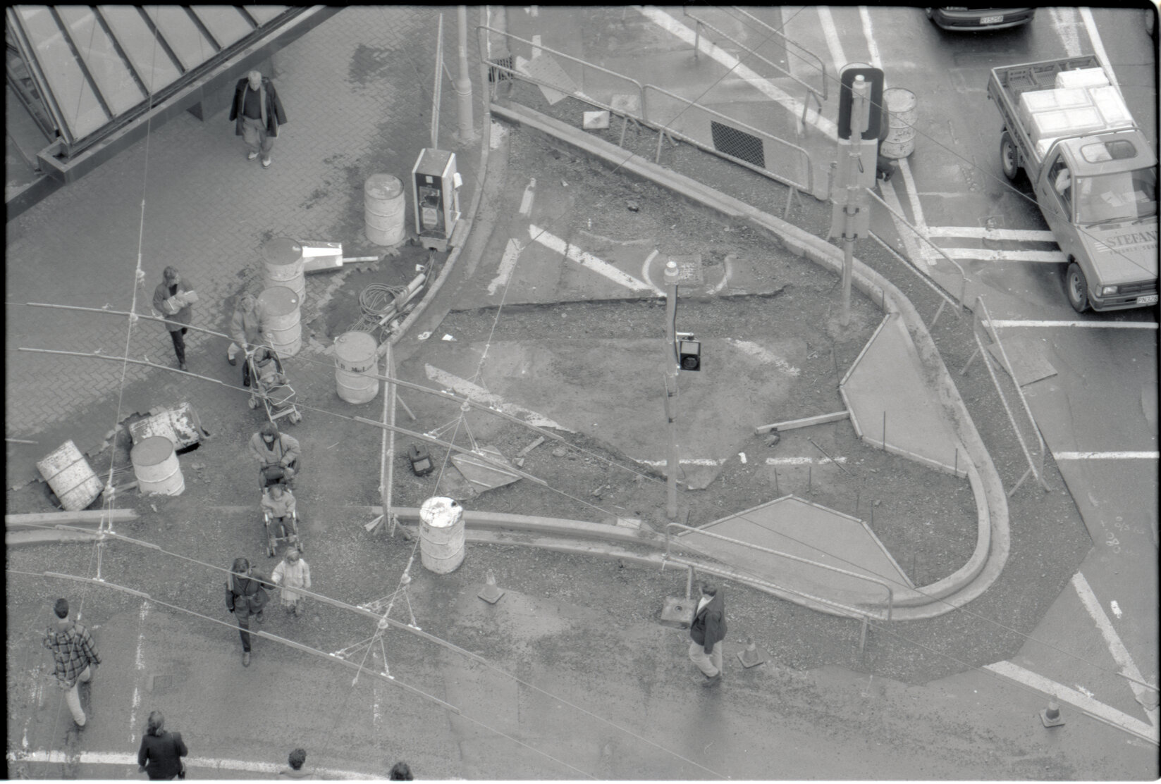 Roadworks, Victoria Street and Mercer Street intersection