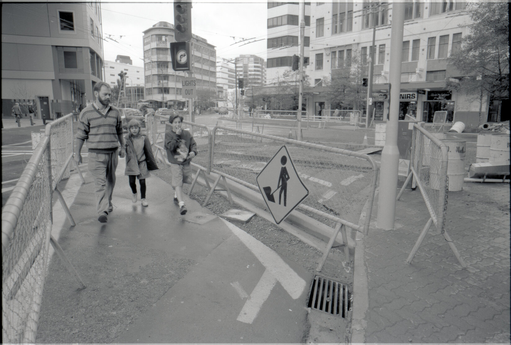 Roadworks, Victoria Street and Mercer Street intersection
