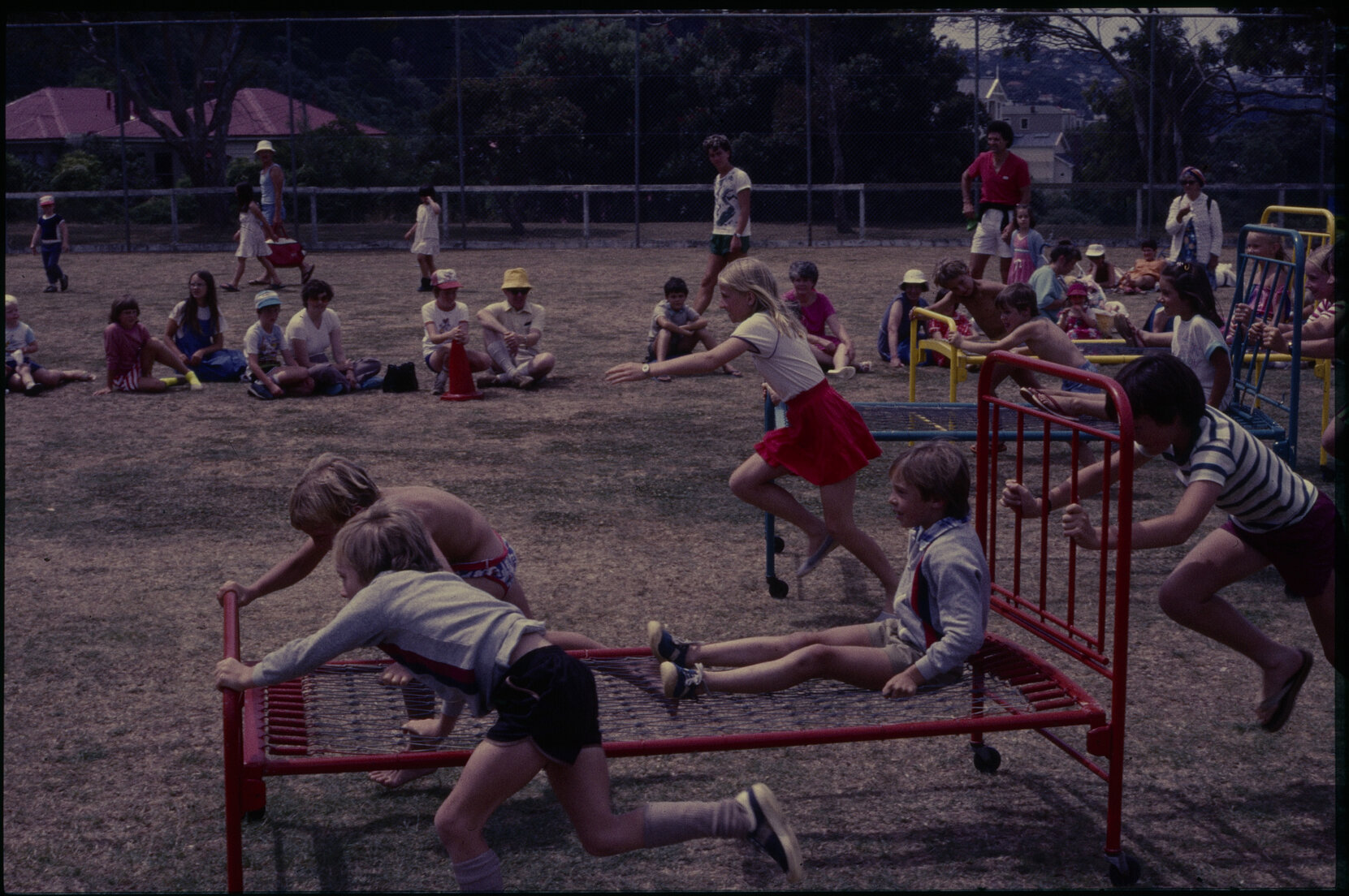 Summer City, bed races
