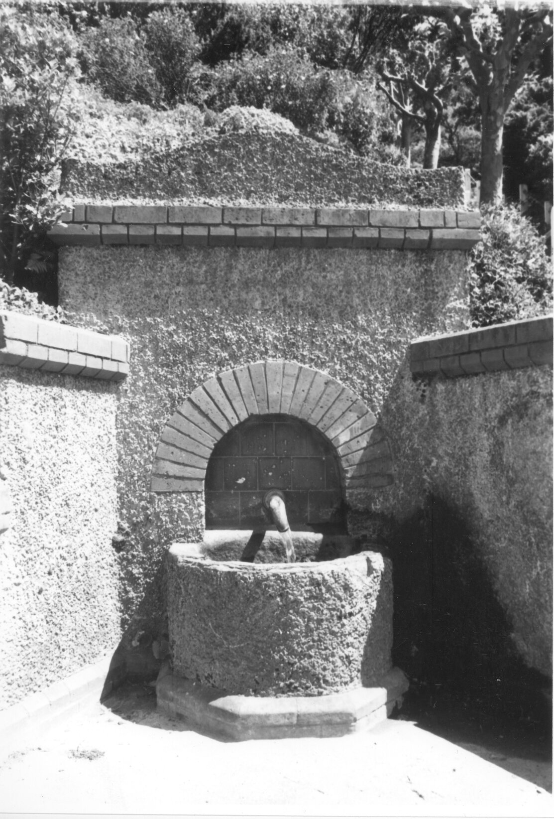 Arched Fountain, Grant Road 