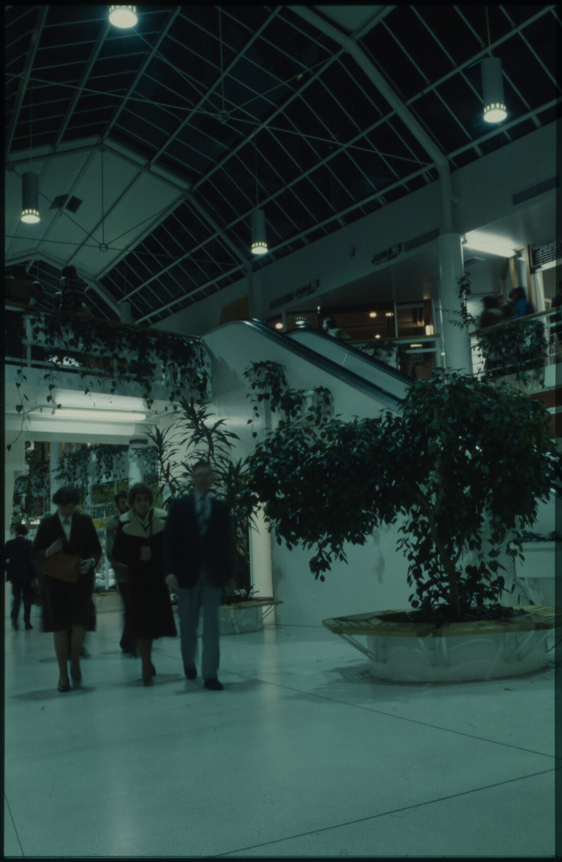 Cuba Mall, The Oaks Complex