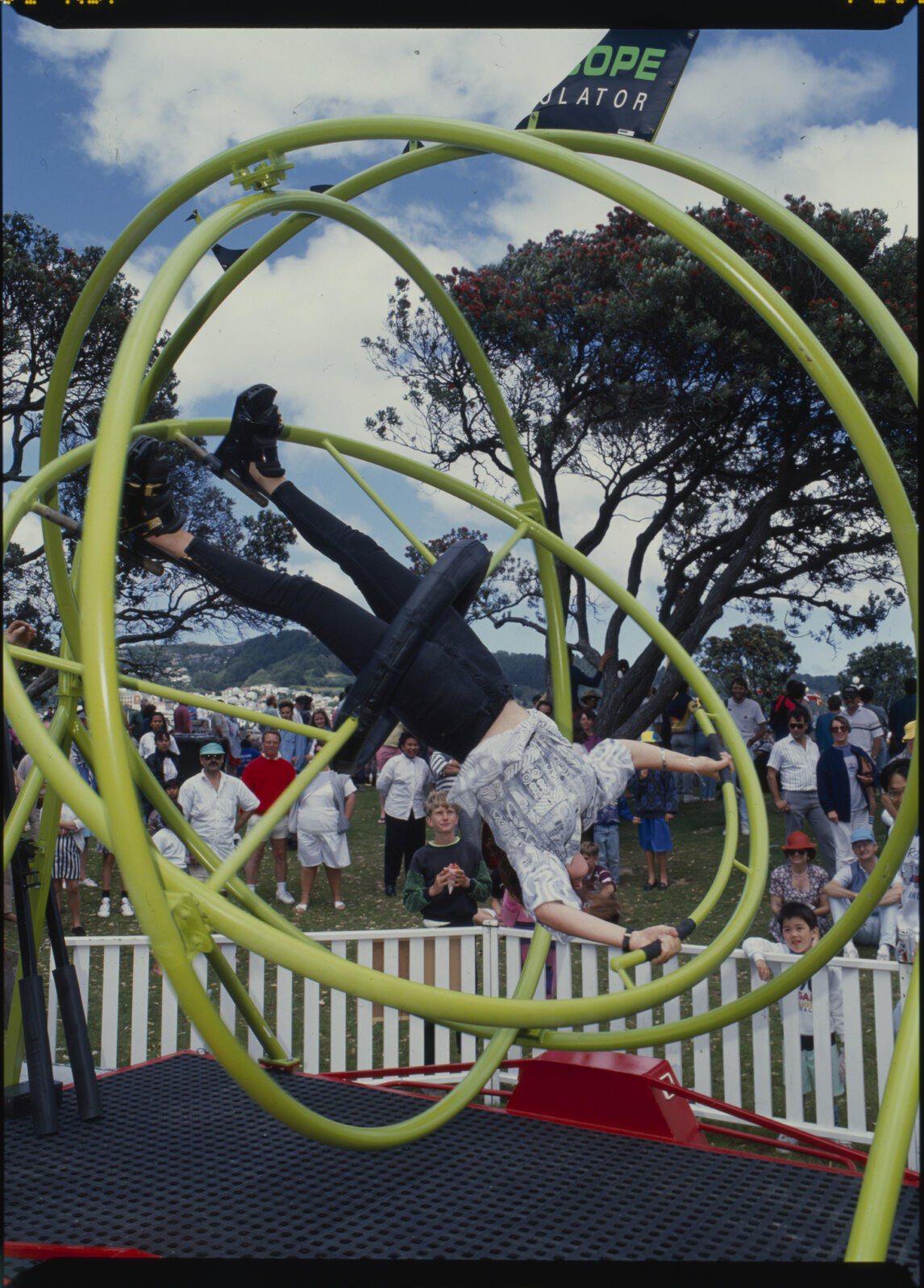 Parks and Recreation - Summer City, gyroscope