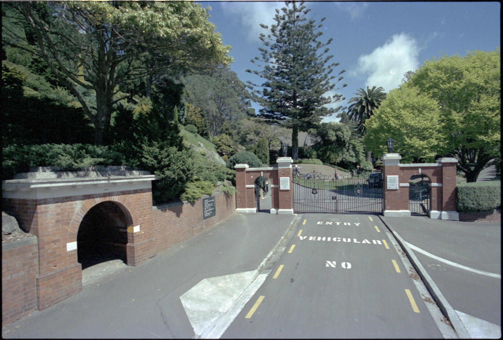 Botanic Gardens Gates, Glenmoore Street
