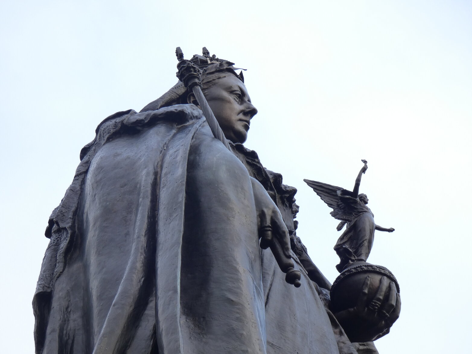 Queen Victoria Statue, Kent Terrace -  Details