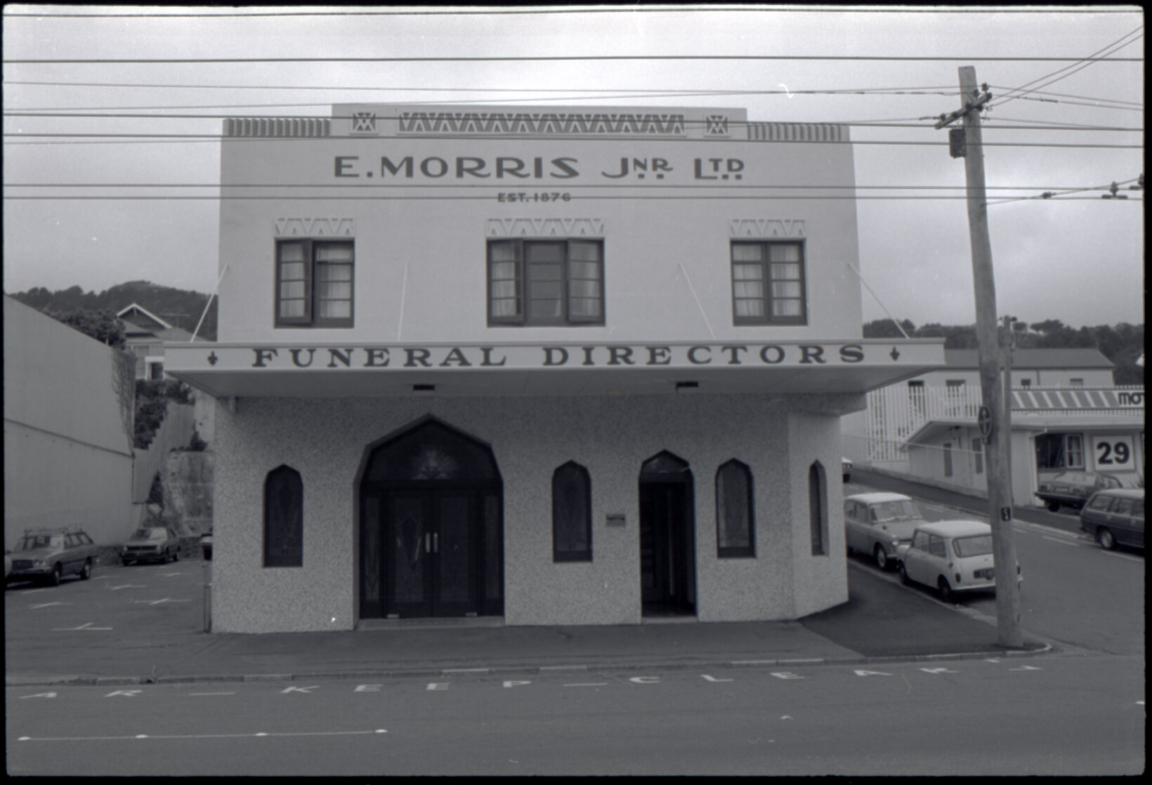 Cambridge Terrace, Kent Terrace, Courtenay Place: building facades for eyebolt placement