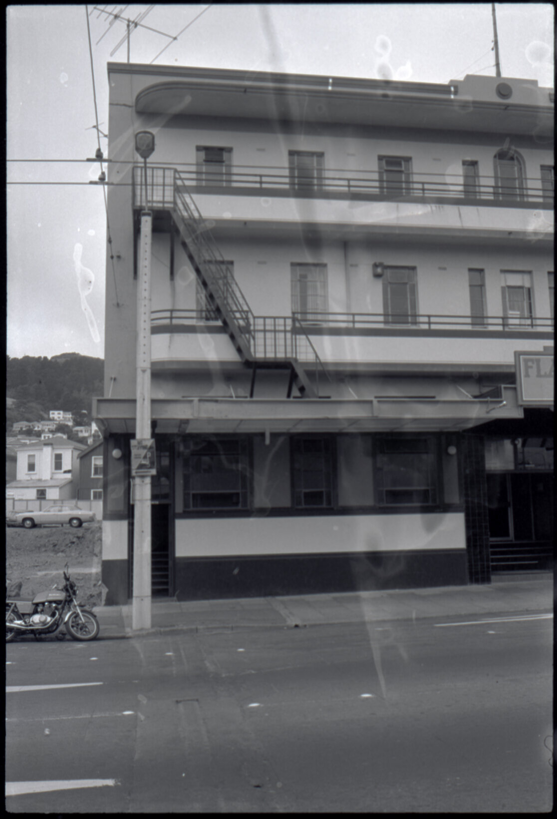 Cambridge Terrace, Kent Terrace, Courtenay Place: building facades for eyebolt placement