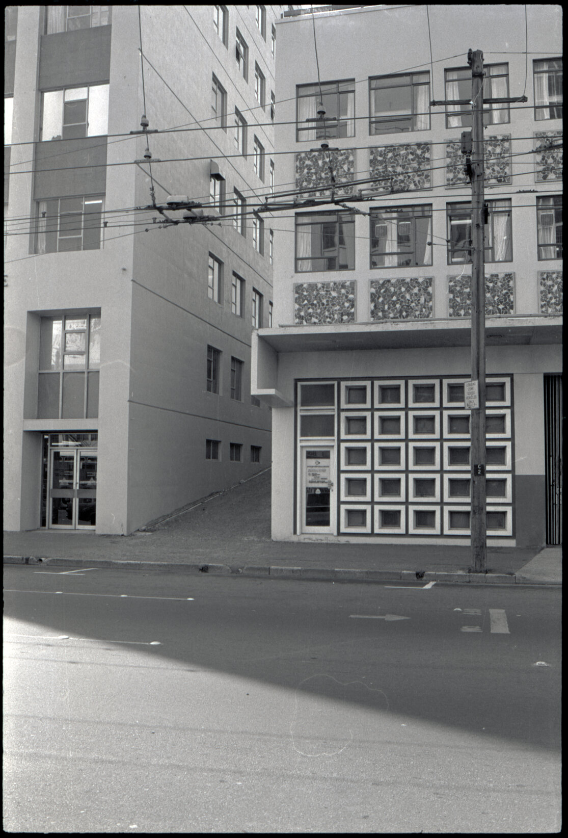Cambridge Terrace, Kent Terrace, Courtenay Place: building facades for eyebolt placement
