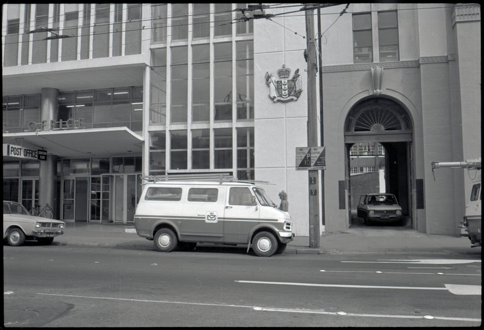 Cambridge Terrace, Kent Terrace, Courtenay Place: building facades for eyebolt placement