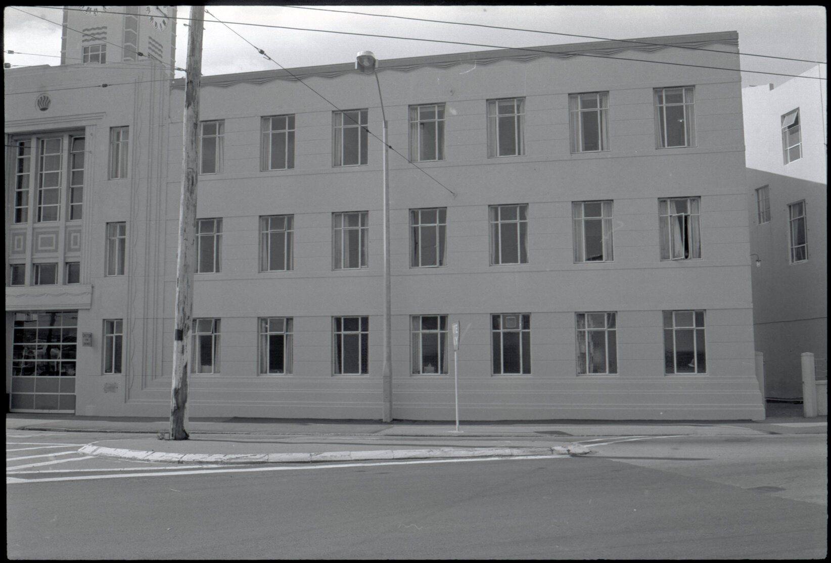 Cambridge Terrace, Kent Terrace, Courtenay Place: building facades for eyebolt placement