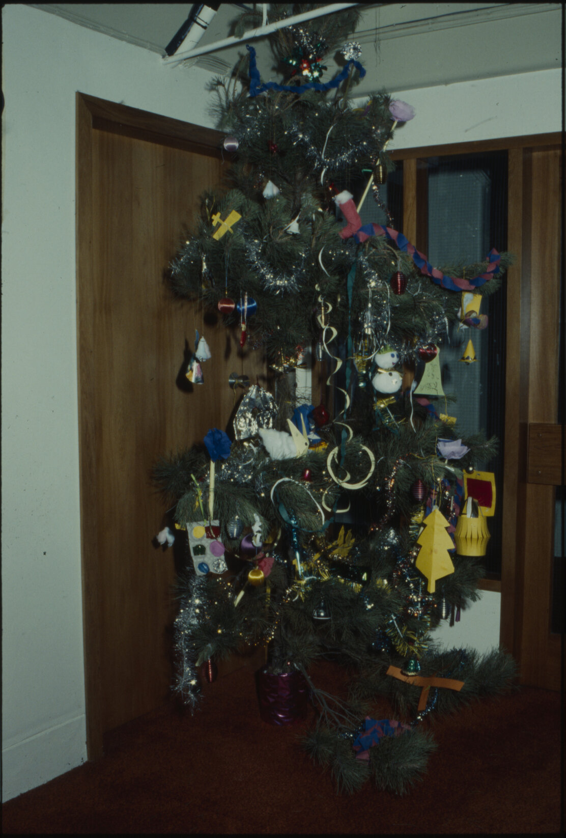 Christmas tree, Children's Library Archives Online