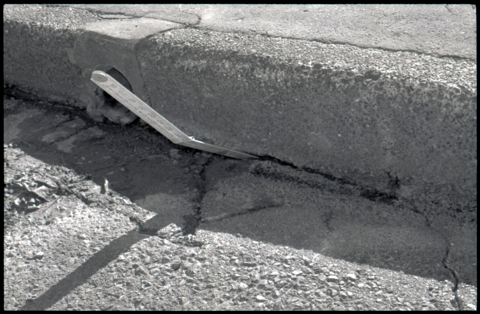 23 Richmond Avenue: broken sewer drain, general state of kerb etc