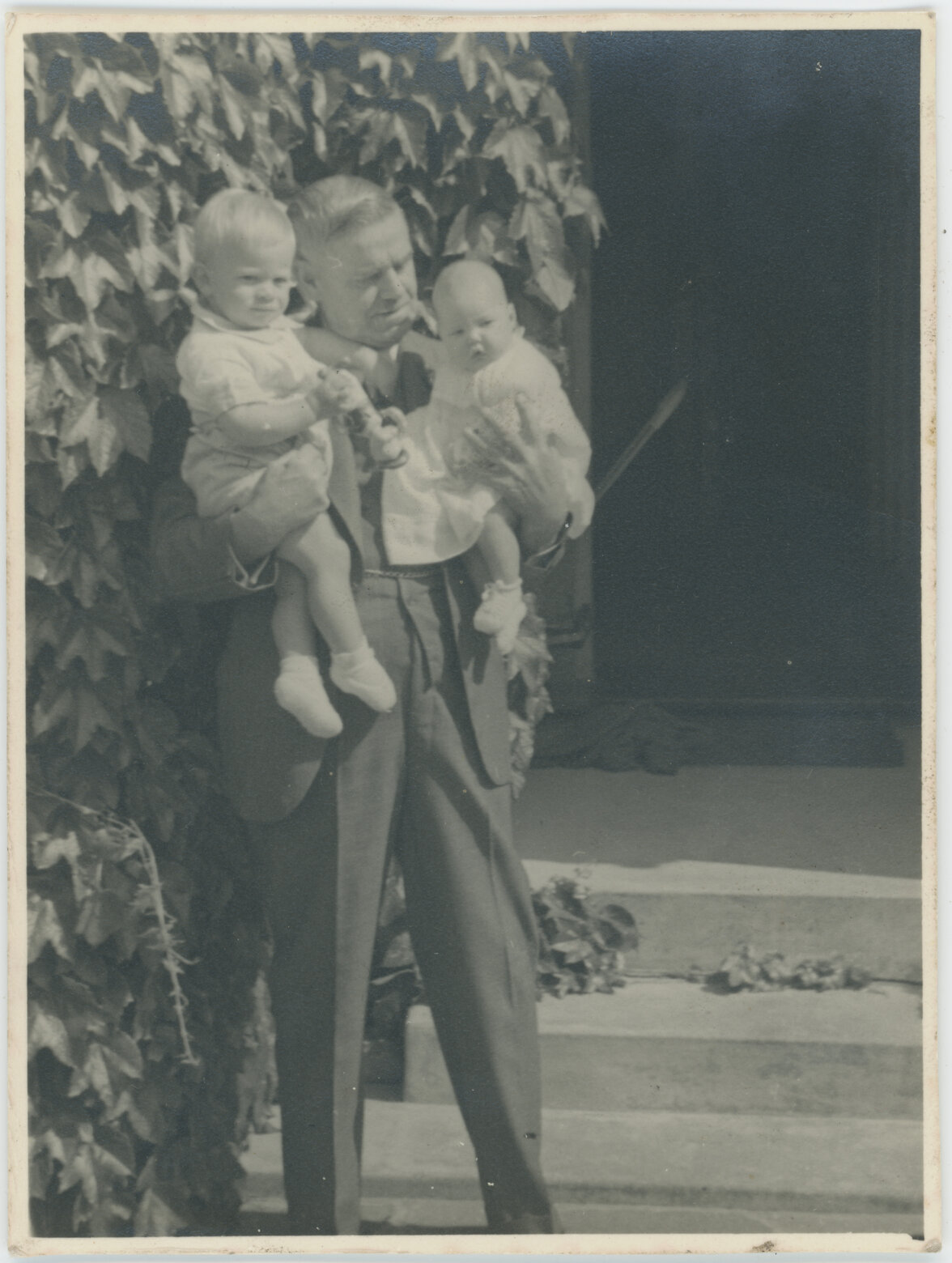 Edmund Anscombe with grandchildren