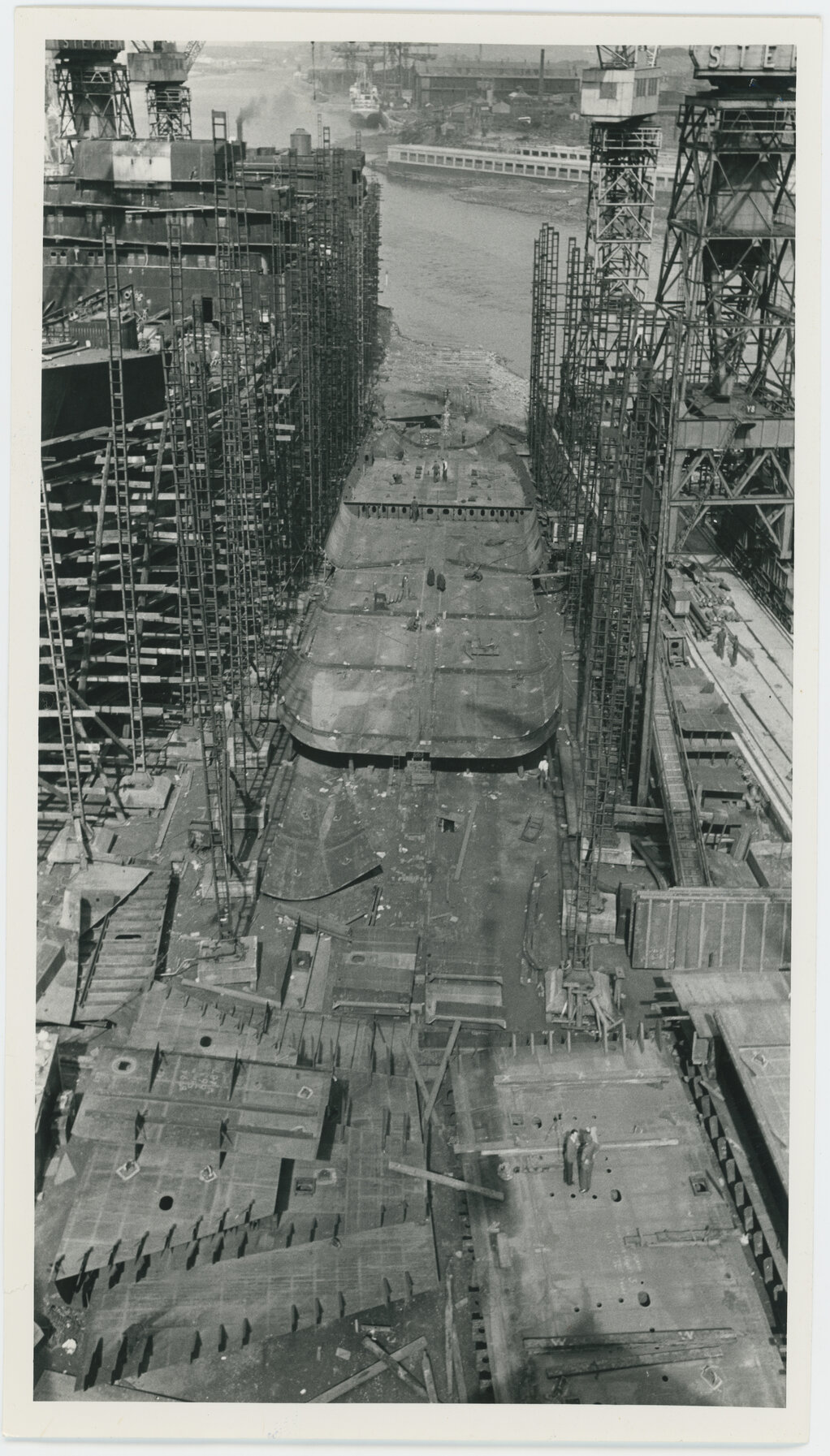 MV Risdon under construction