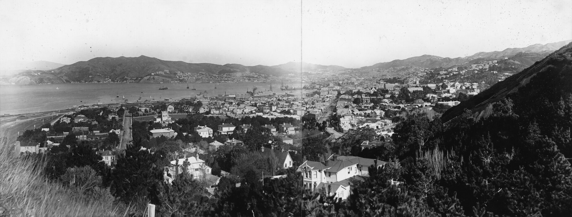Panorama of Thorndon from Wadestown Hills