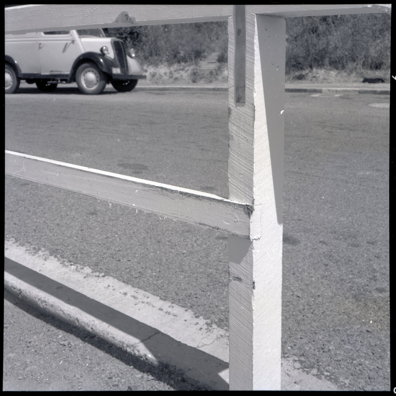 h. Streetscape, Hanson Street