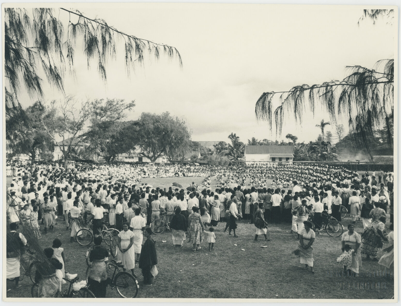 Large gathering, Nukuʻalofa, Tonga