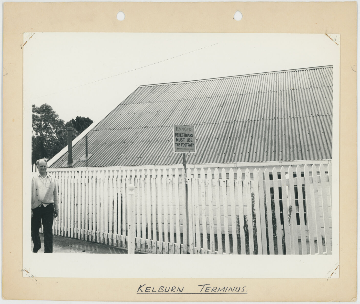 Sign along Kelburn Cable Car tracks, Kelburn Terminus