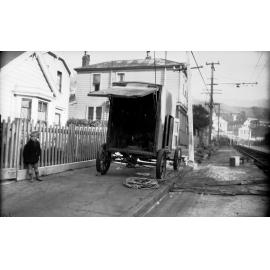 Aro Street, Welding Cart