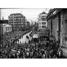 Royal Visit, reception at Town Hall, Cuba Steet