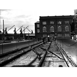 Bunny Street, Tram Tracks