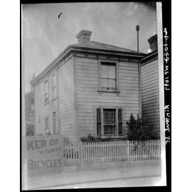 11 (3) Rintoul Street