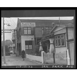 Youthful Modes Dress Designers, Oak Park Avenue, Lambton