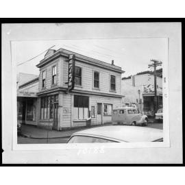Monde Marie, on the corner of Roxburgh Street and Majoribanks Street