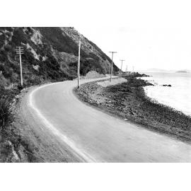 Photograph of the new alsphaltic concrete surface, Days Bay [Eastborne] Road, May 1926