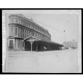 Old waiting sheds, Jervois Quay