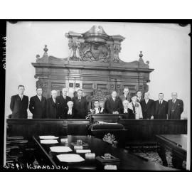 Mayor Frank Kitts and councillors