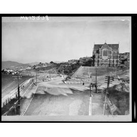 Intersection of Kelburn Parade and Salamanca Road, Hunter Building in the background