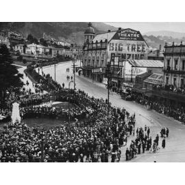 Memorial service at the temporary Cenotaph, Anzac Corner, bottom of Molesworth Street on the south side.