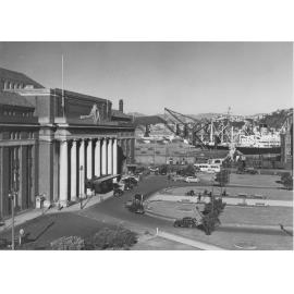 Courtyard outside the Wellington Railway Station