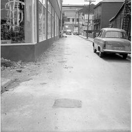 b. Streetscape/footpath, corner of Cambridge Terrace and Fifeshire Avenue
