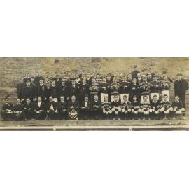 Tramways staff with Kohn Shield