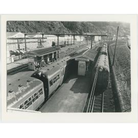 Morning rush at Kaiwharawhara Railway Station