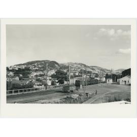Train at Ngaio Railway Station, view looking south