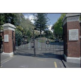 Botanic Gardens Gates, Glenmore Street