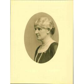 Photograph of Georgia (nee McLean), wife of T M Willford, Mayor 1910-1911