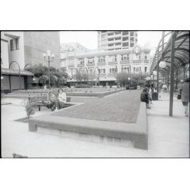 People eating lunch, Midland Park