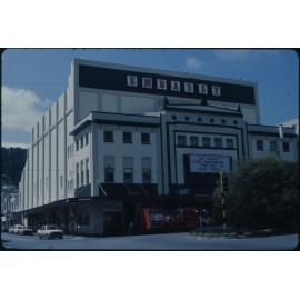 Courtenay Place, Embassy Theatre